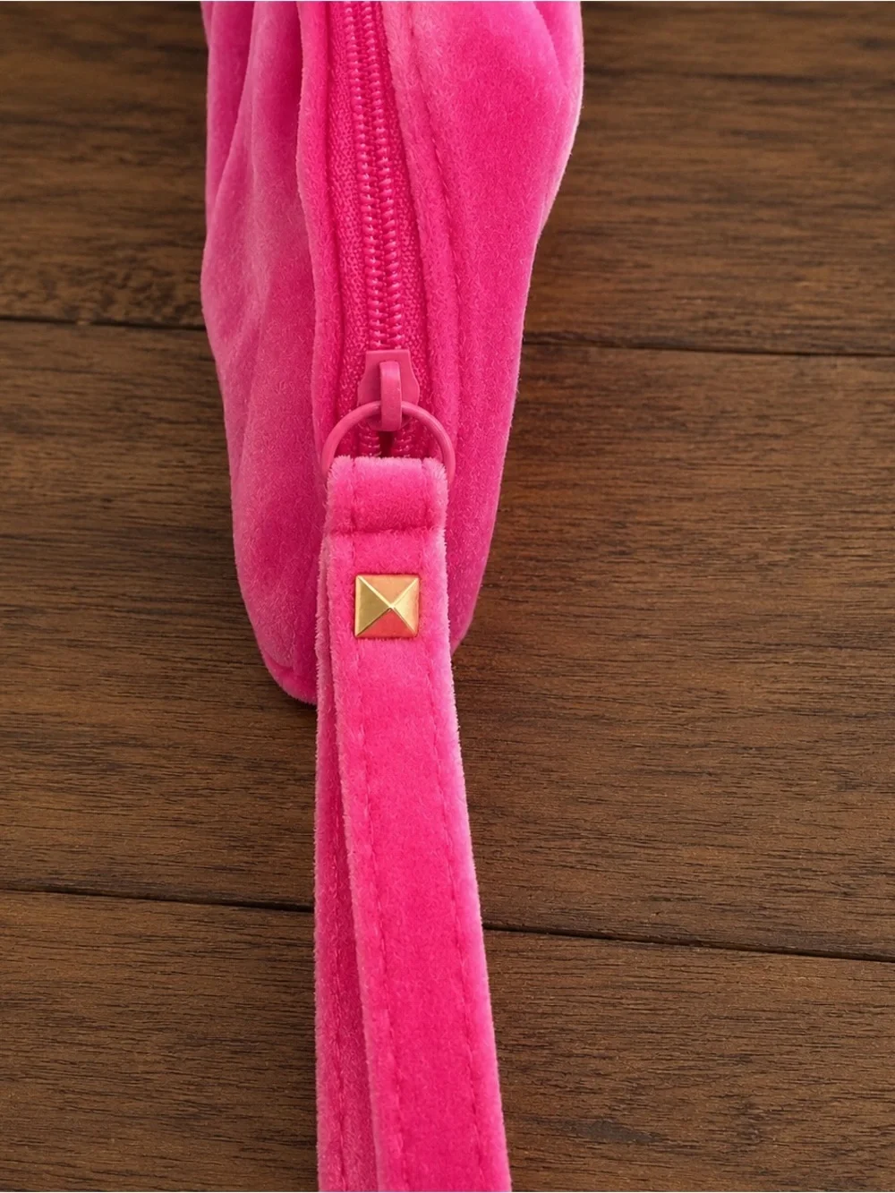 Authentic Valentino Beauty Pink VLogo Wristlet Pouch